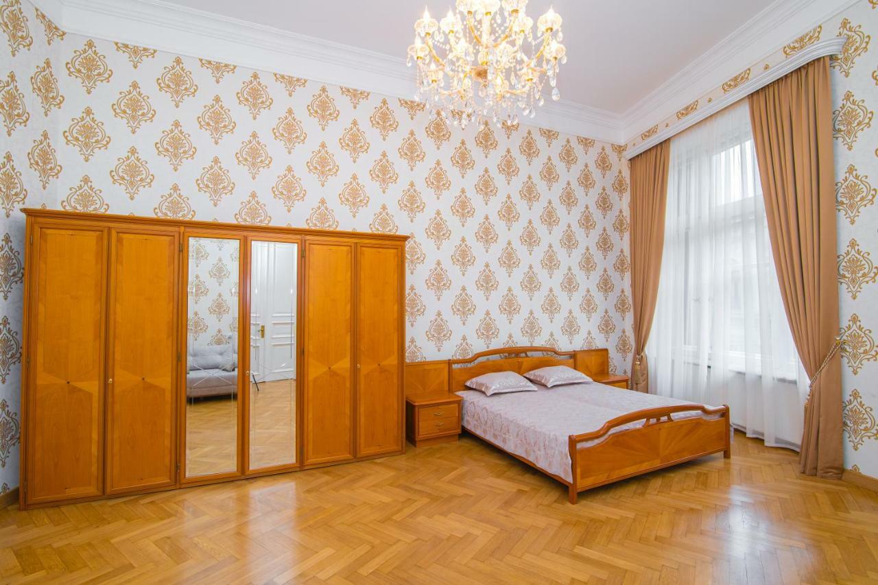 Solo Apartment In City Center Tbilisi Exterior photo