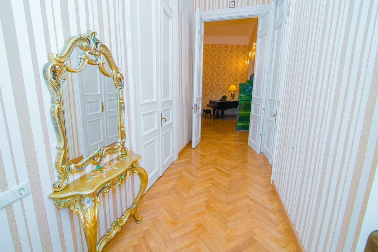 Solo Apartment In City Center Tbilisi Exterior photo